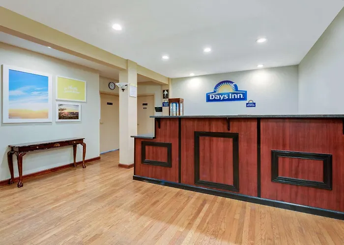 Days Inn By Wyndham Fairmont