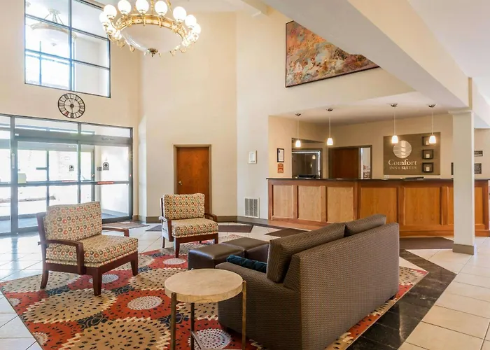 Comfort Inn & Suites South Burlington Near University