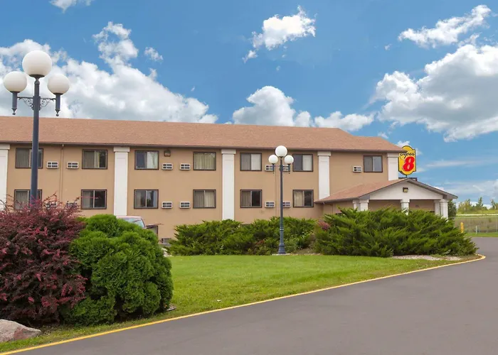 Super 8 By Wyndham Clear Lake