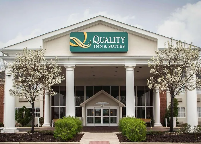 Quality Inn & Suites St Charles -West Chicago