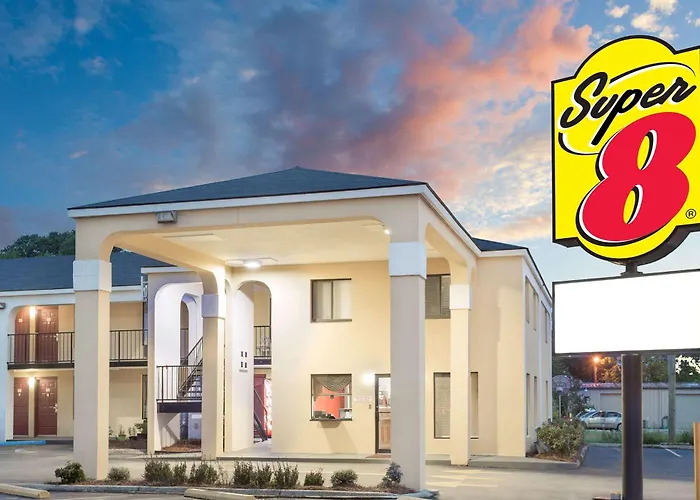 Super 8 By Wyndham Eufaula Hotel
