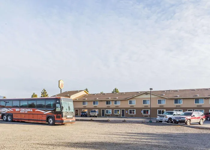 Super 8 By Wyndham Lagrande