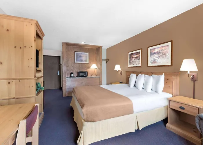 Super 8 By Wyndham Chamberlain Sd Hotel