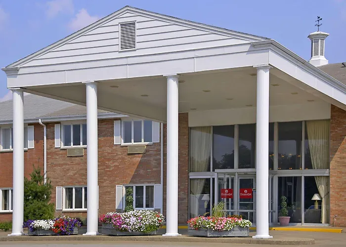 Ramada By Wyndham Washington Hotel