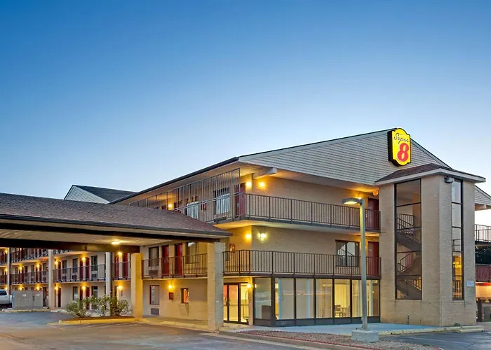 Super 8 By Wyndham Fredericksburg