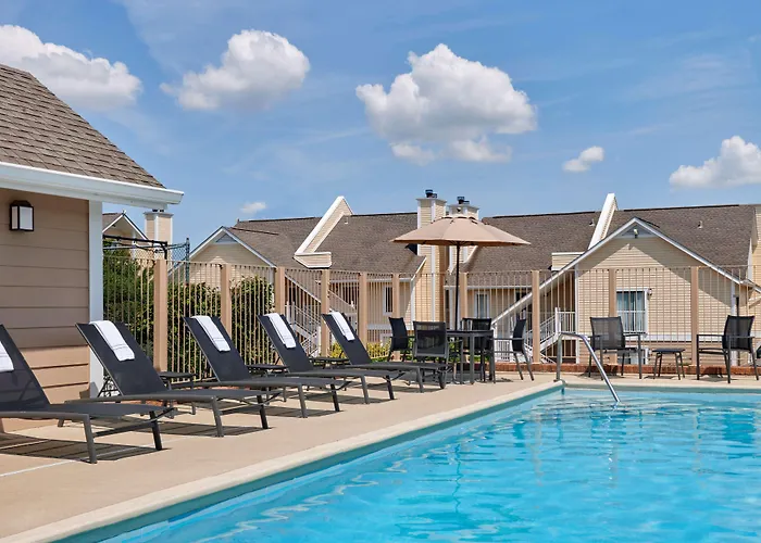 Avia On Mays Landing Somers Point