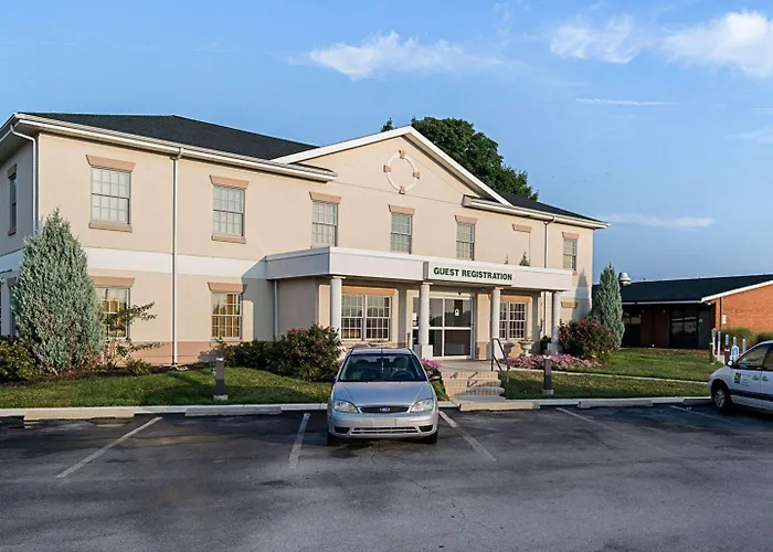 Quality Inn & Suites Skyways