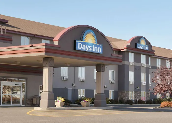 Days Inn & Suites By Wyndham Thunder Bay