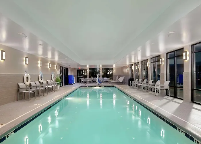 Hampton Inn Emerson - Lakepoint, Ga