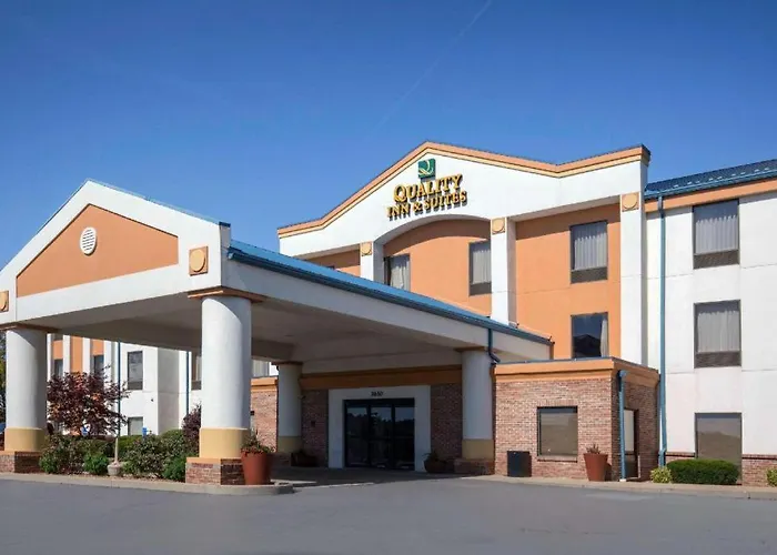 Quality Inn & Suites Arnold - St Louis