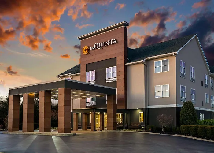 La Quinta By Wyndham Lebanon Hotel