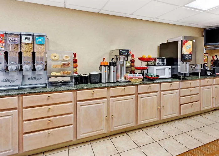 Ramada By Wyndham Baltimore West