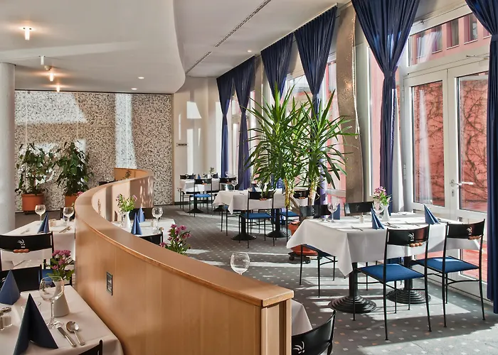 Tryp By Wyndham Halle Halle 