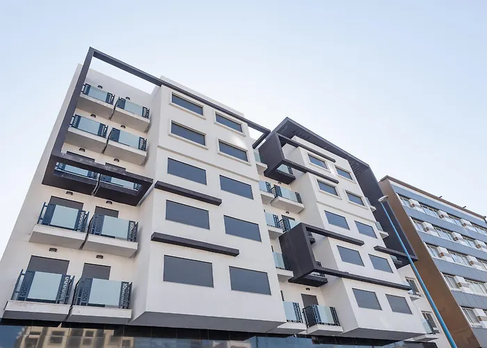 Avenue Suites