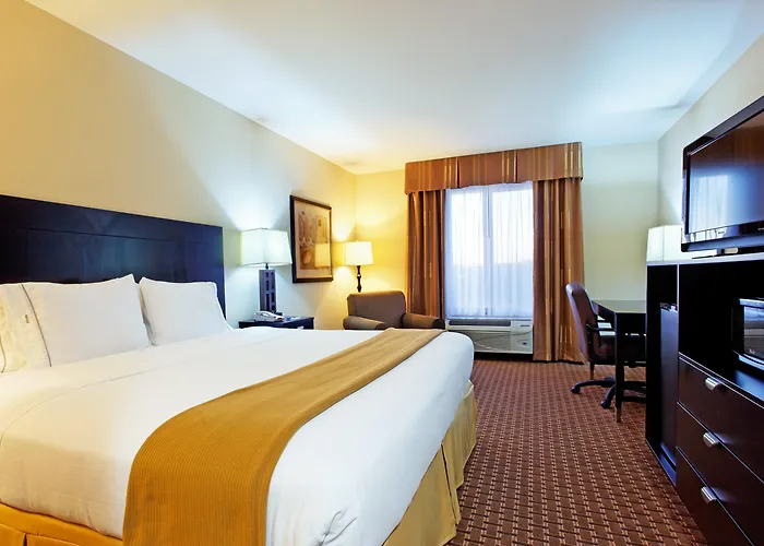 Holiday Inn Express & Suites Ozona By Ihg