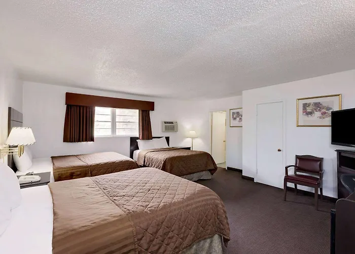Travelodge By Wyndham Ozona