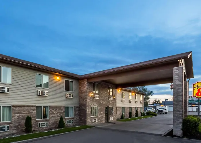 Super 8 By Wyndham Rexburg