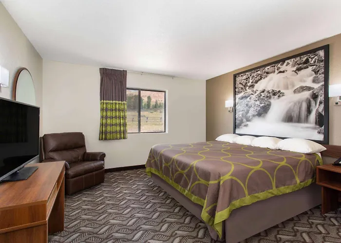 Super 8 By Wyndham Dubois Motel