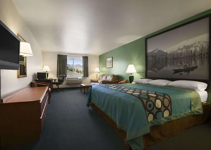 Super 8 By Wyndham Salmon Motel