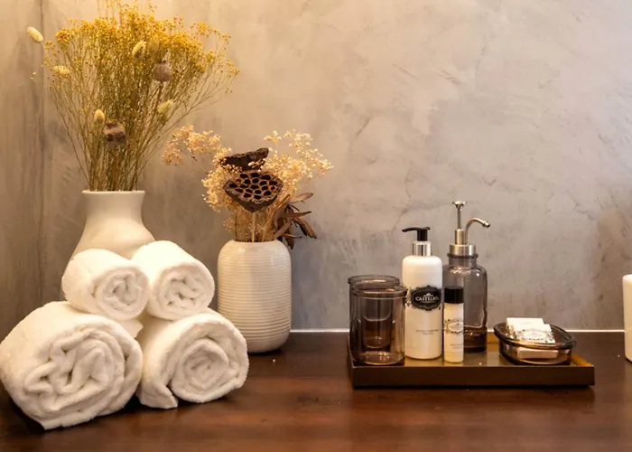 Harbour Inn Design Townhouse