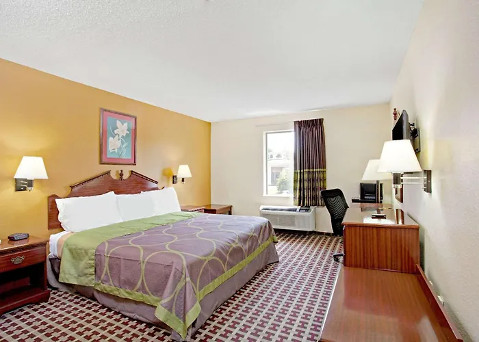 Super 8 By Wyndham Forrest City Ar