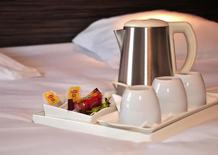 Logis Hôtel A la Bonne Auberge Laval 