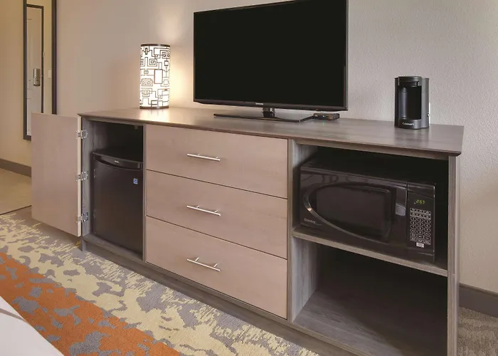 La Quinta By Wyndham Andrews Hotel