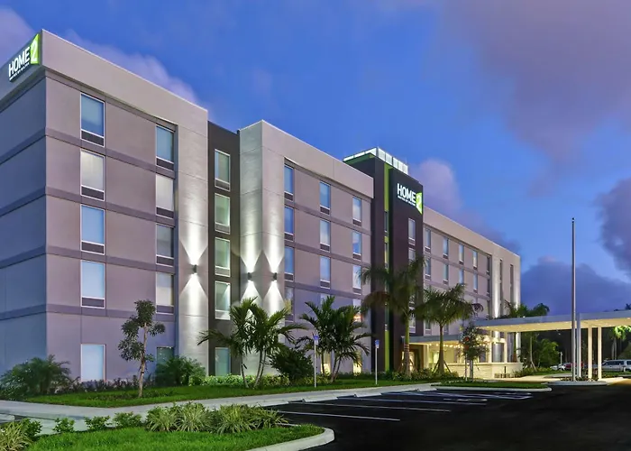Home2 Suites By Hilton West Palm Beach Airport Cloud Lake
