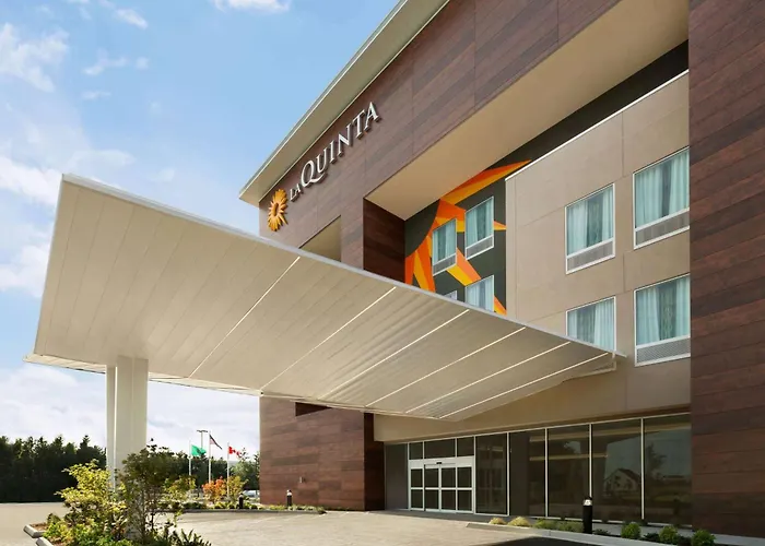 La Quinta Inn & Suites By Wyndham Burlington