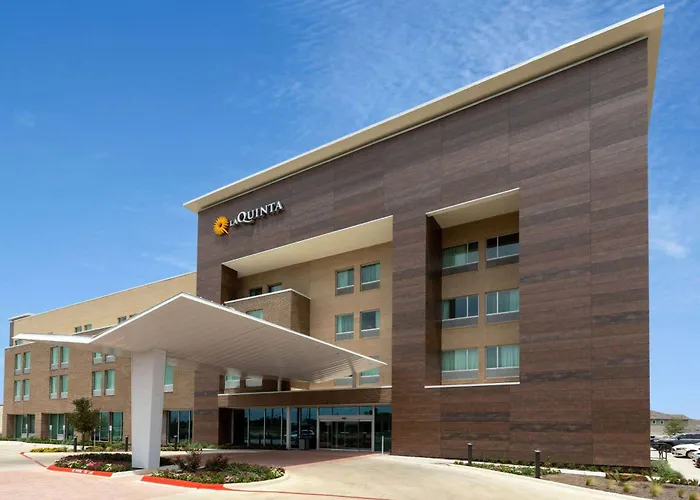La Quinta Inn & Suites By Wyndham Round Rock Near Kalahari
