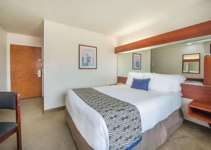 Microtel Inn And Suites By Wyndham Miami Ok