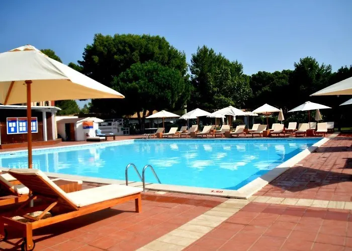Porto Pino Club
