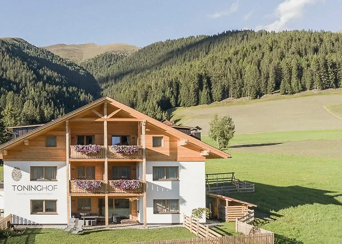 Aparthotel Toninghof Dobbiaco