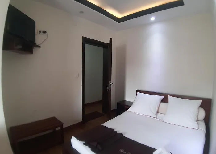 Human Hotel Ivato