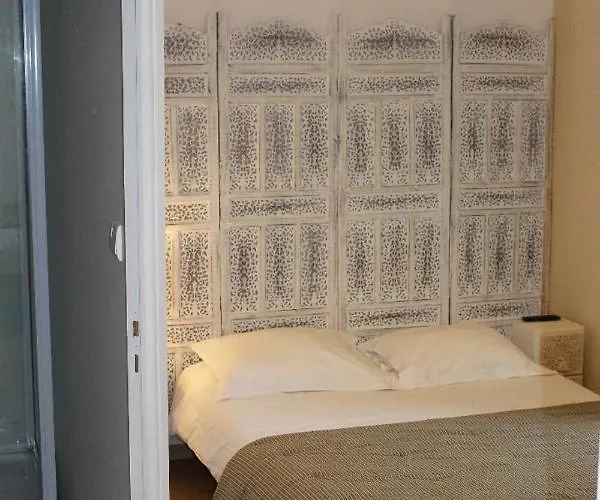 Hotel Le XIV Pontorson