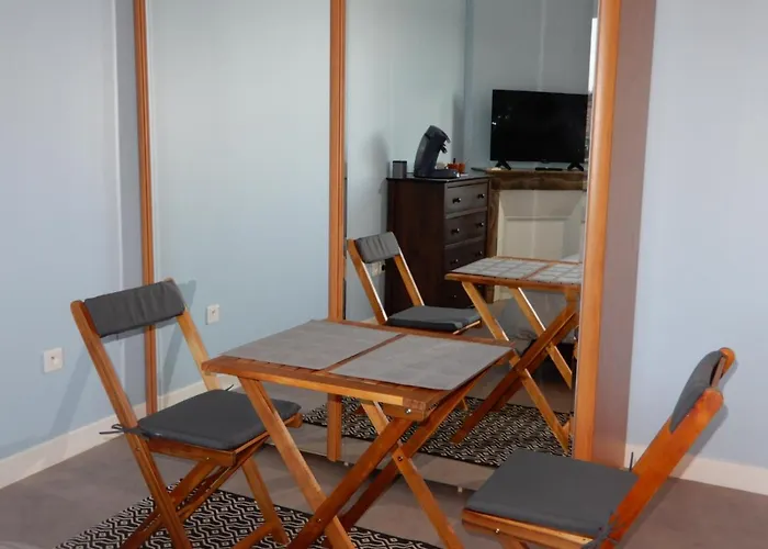Chambre lit King Size avec balnéo et grand balcon, vue panoramique, 300 mètres plage Mers-les-Bains