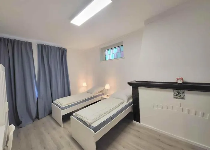 Gaestehaus Emden, Gemuetliche Zimmer Mit Bad & Wlan
