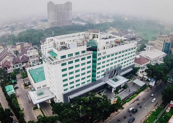 Emerald Garden International Hotel Medan