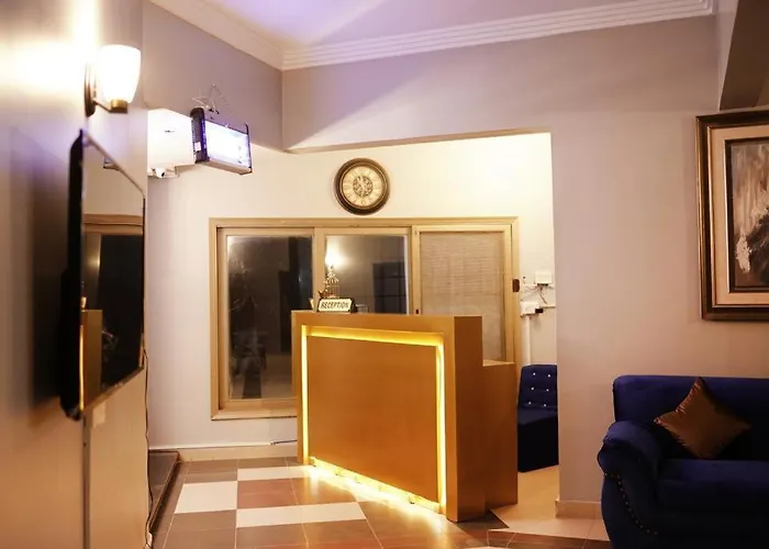 Diamond Lodge