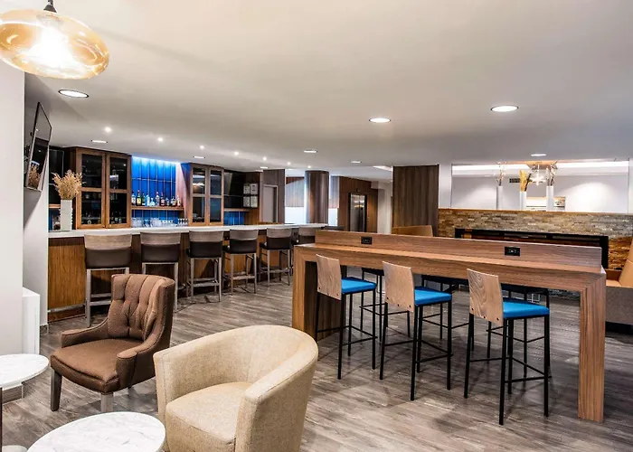 Clarion Hotel & Suites