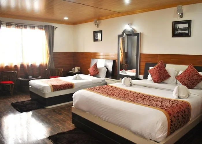 Goroomgo Kasturi Palace Darjeeling - Luxury Room With Parking Facilities - Best Seller