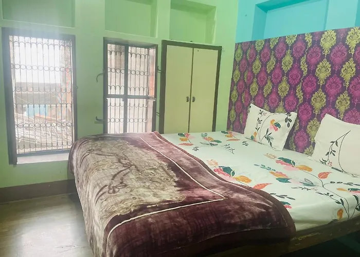 Indra Paying Guest House