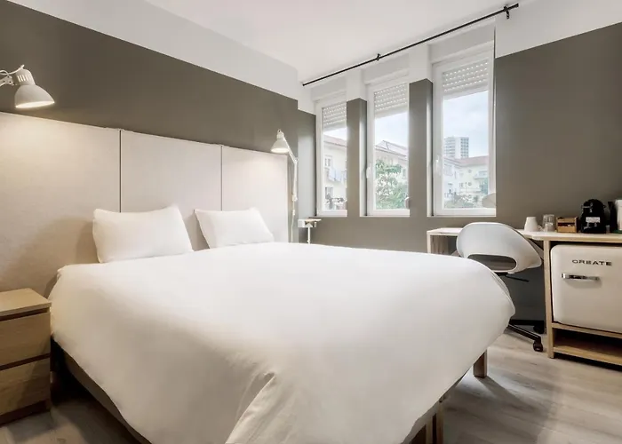 Rainbow Suites By Olala Homes Cascais
