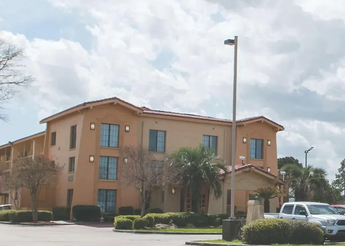 La Quinta Inn By Wyndham New Orleans Veterans / Metairie