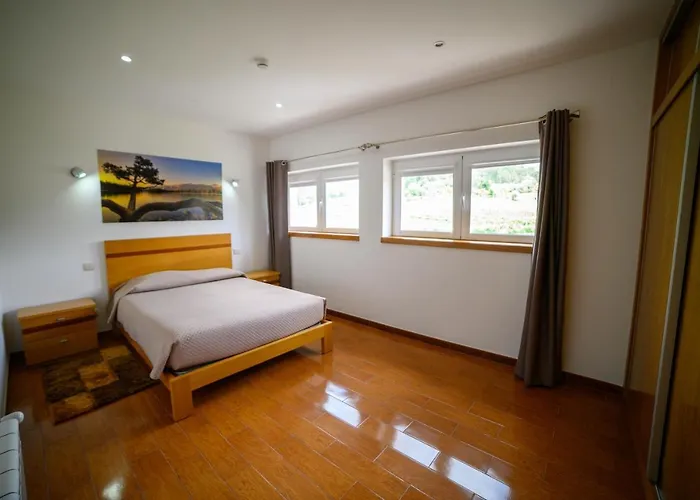 Funileiro, Apartamentos E Quartos Amares