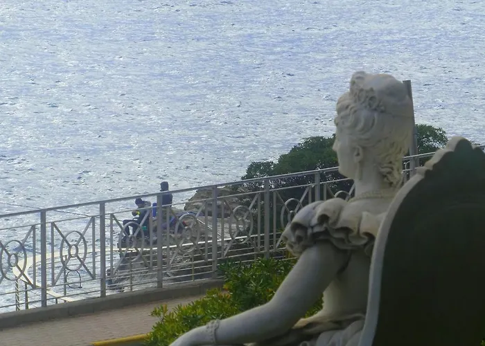 Villa Gaia - Luxury Villa, Pool & Wellness Rooms Bordighera