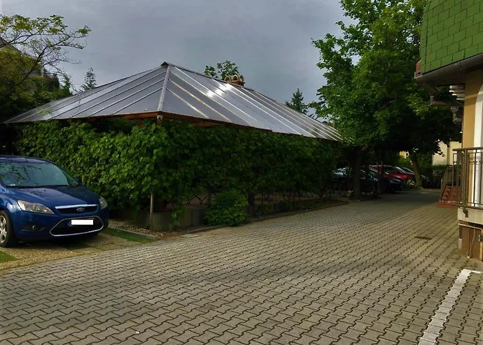 Bed and Breakfast Zoeldteto Panzio Balatonfüred