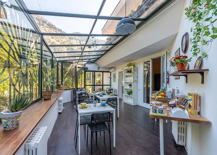 Bouganville Home Mondello