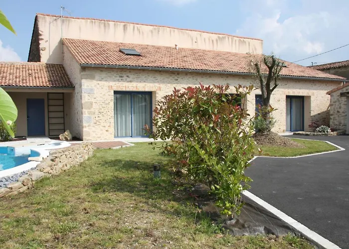 Bed and Breakfast Les Pierres D'Antan à Bressuire