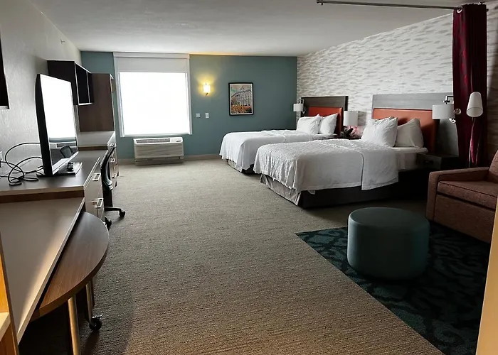 Normal Hotels